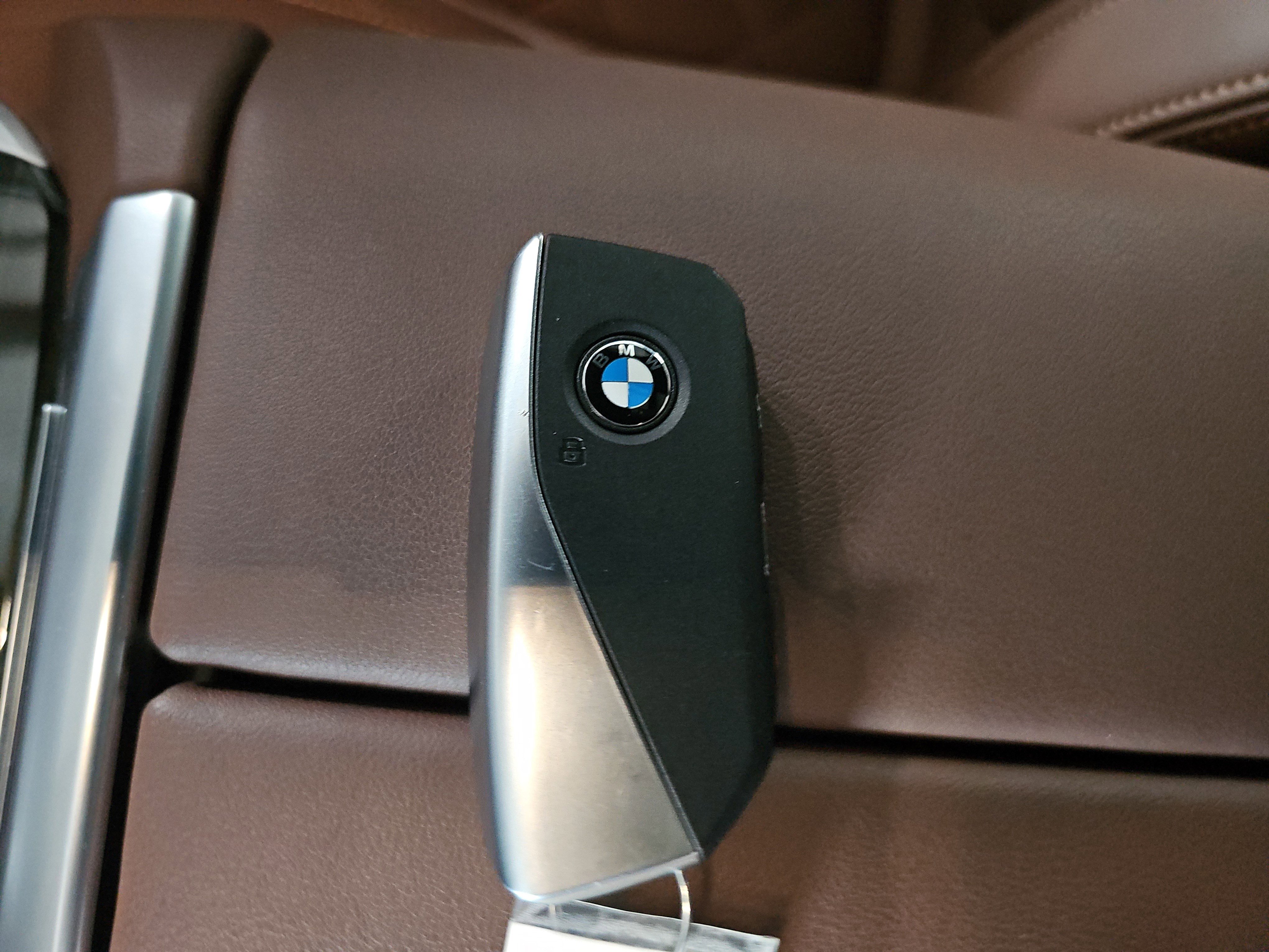 Certified 2024 BMW X5 xDrive50e w/ Premium Package AWD/4WD image 37