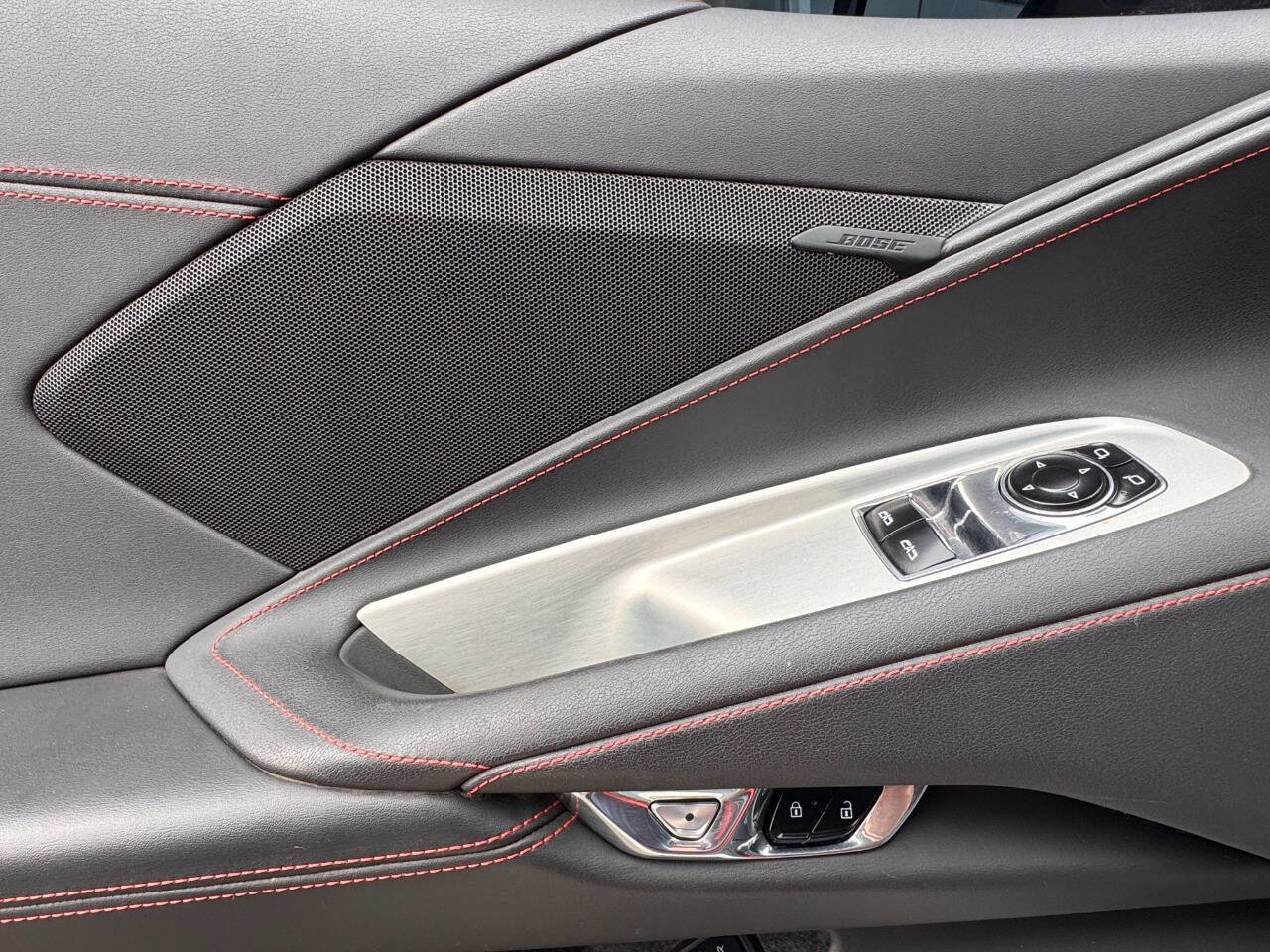 Used 2020 Chevrolet Corvette Stingray Coupe w/ 1LT image 26