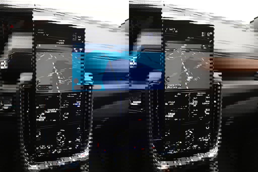 Used 2025 GMC Yukon XL Denali image 24