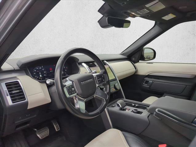 Used 2021 Land Rover Discovery S R-Dynamic image 10