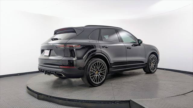 Used 2023 Porsche Cayenne Platinum Edition AWD/4WD image 6