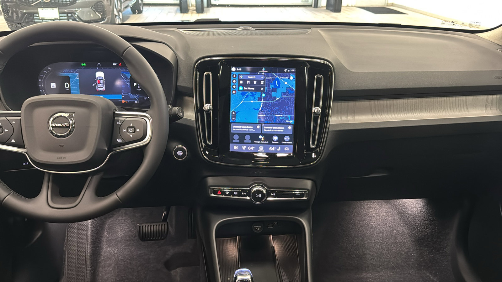 Used 2026 Volvo XC40 B5 Plus w/ Protection Package Premier AWD/4WD image 11