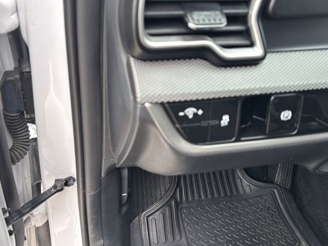 Certified 2025 Kia Sportage LX AWD/4WD image 22