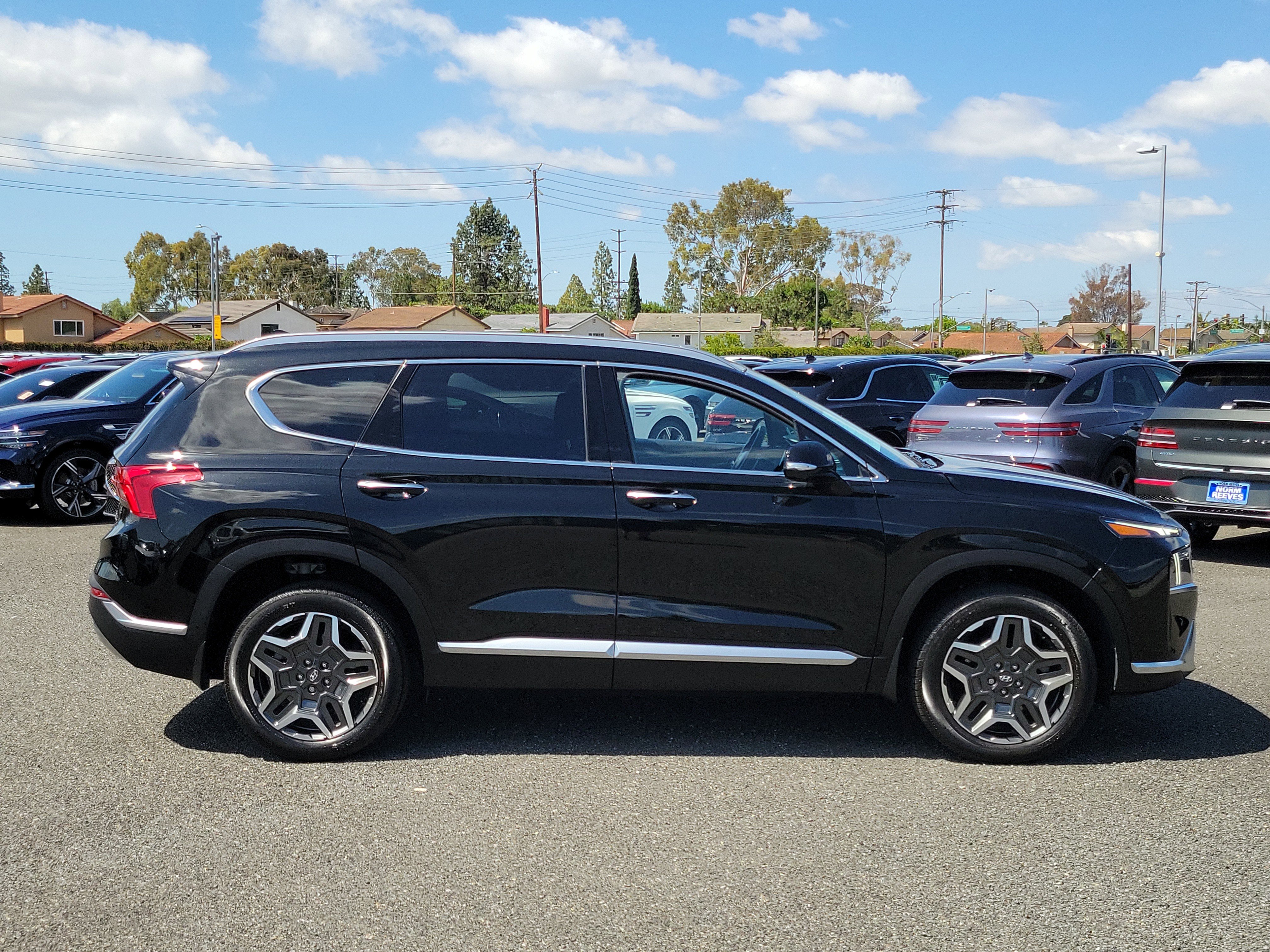 Certified 2023 Hyundai Santa Fe Limited AWD/4WD image 5