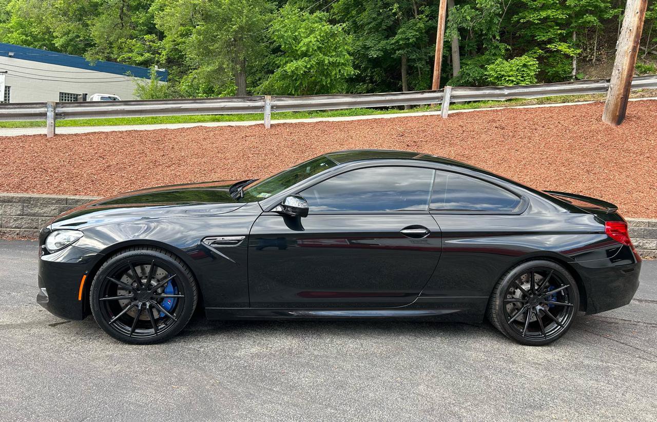 Used 2013 BMW M6 Coupe w/ Executive Pkg RWD image 2