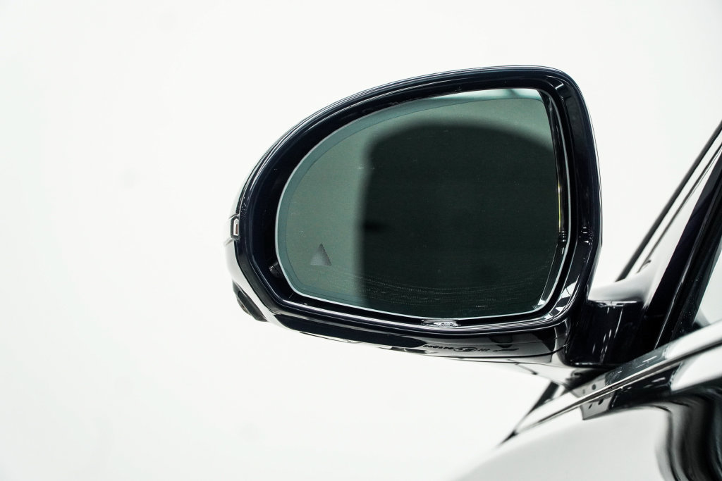 Used 2022 Mercedes-Benz S 500 4MATIC w/ AMG Line Package image 18
