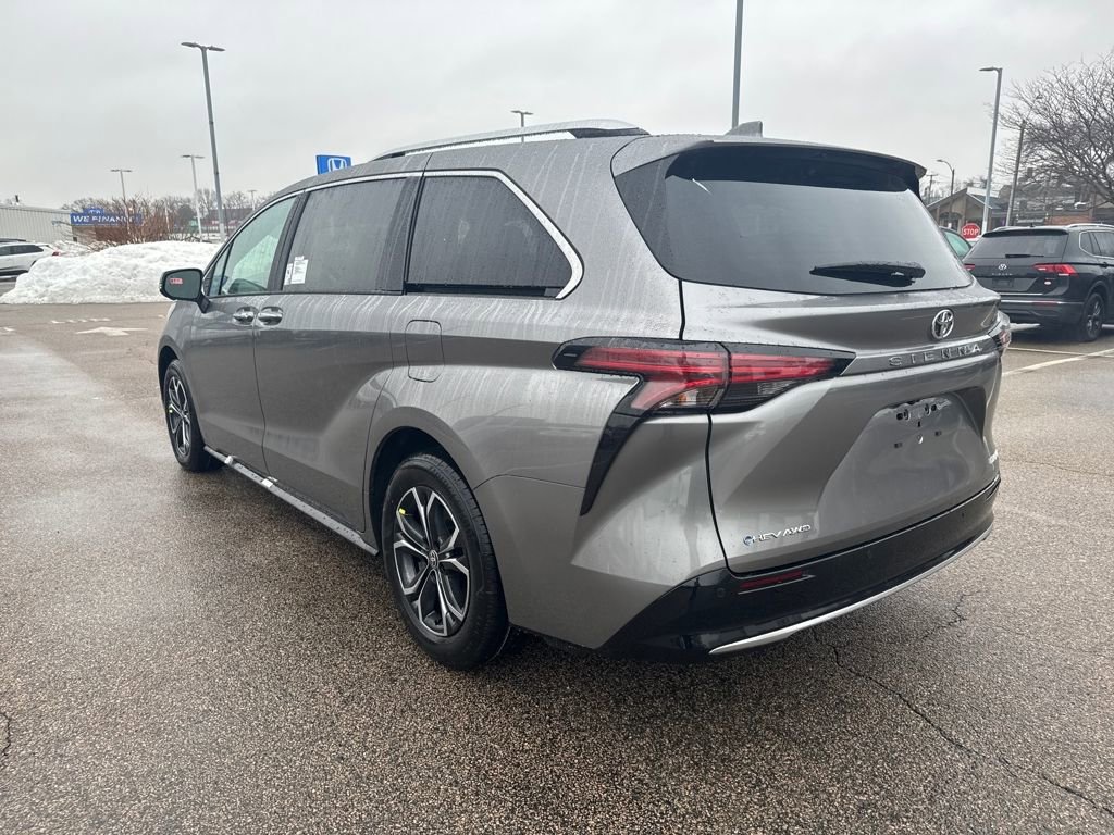 New 2026 Toyota Sienna Platinum image 5