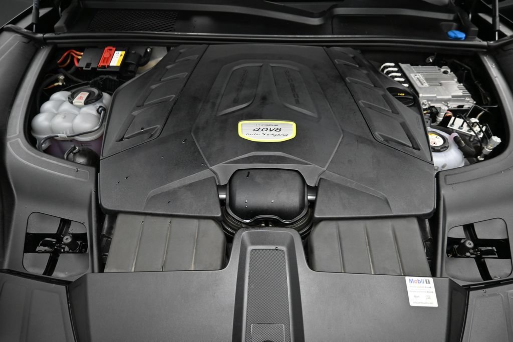 Certified 2023 Porsche Cayenne Turbo S AWD/4WD image 26