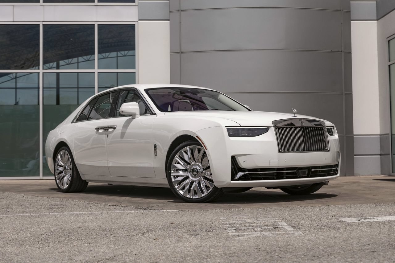 New 2026 Rolls-Royce Ghost AWD/4WD image 2