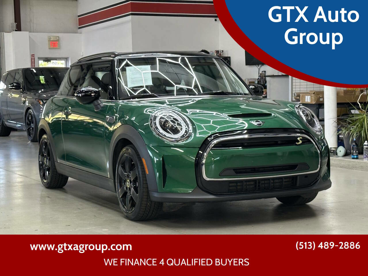 Used 2022 MINI Cooper SE video 1