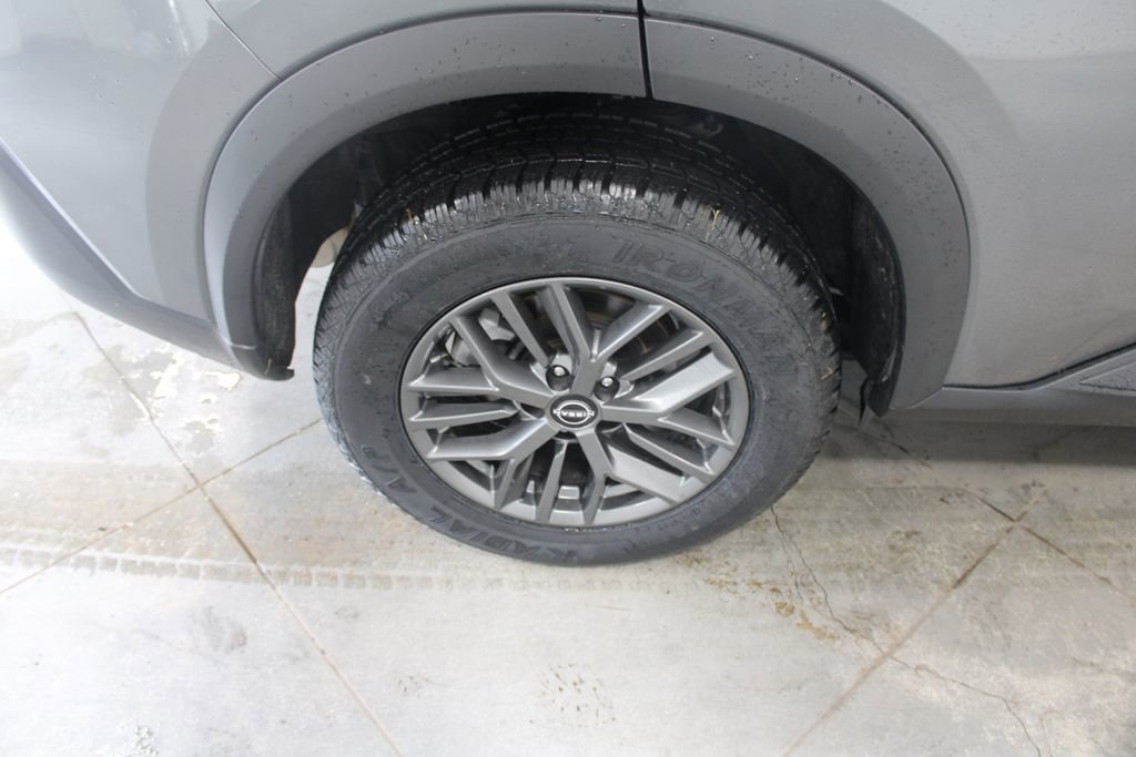 Used 2023 Nissan Rogue S image 53