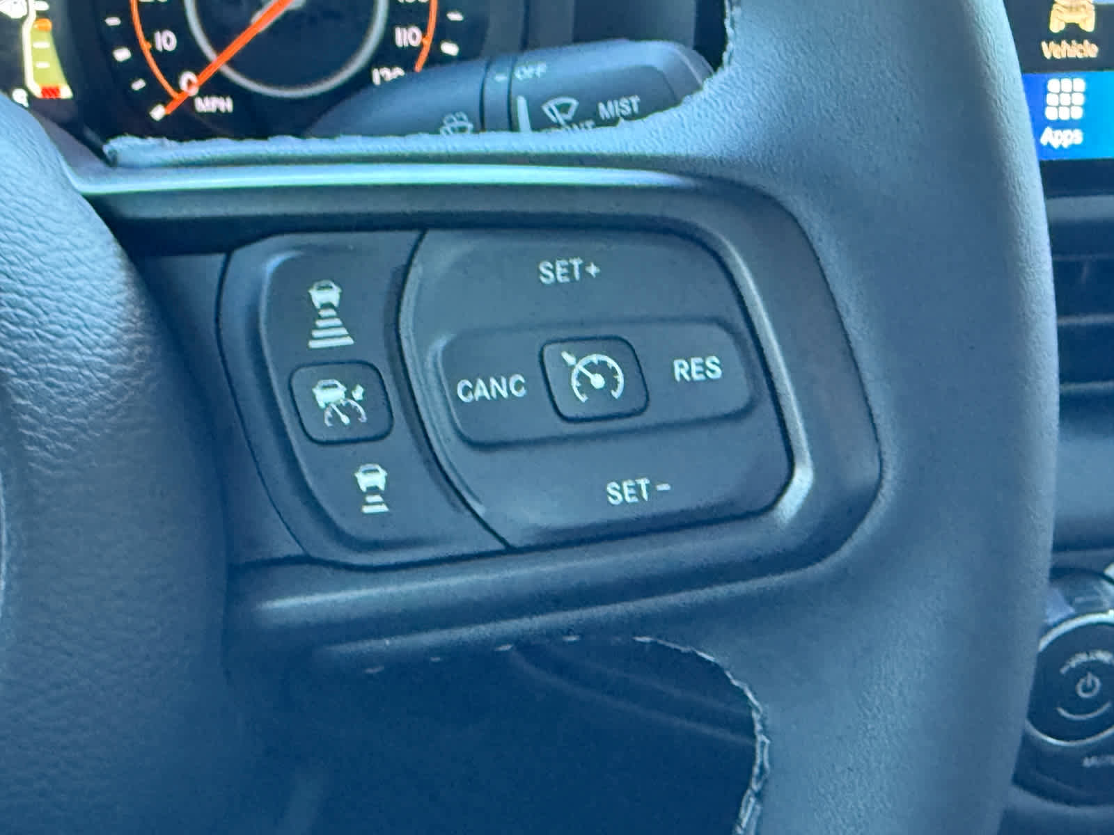 Used 2025 Jeep Gladiator Mojave w/ Convenience Group image 24