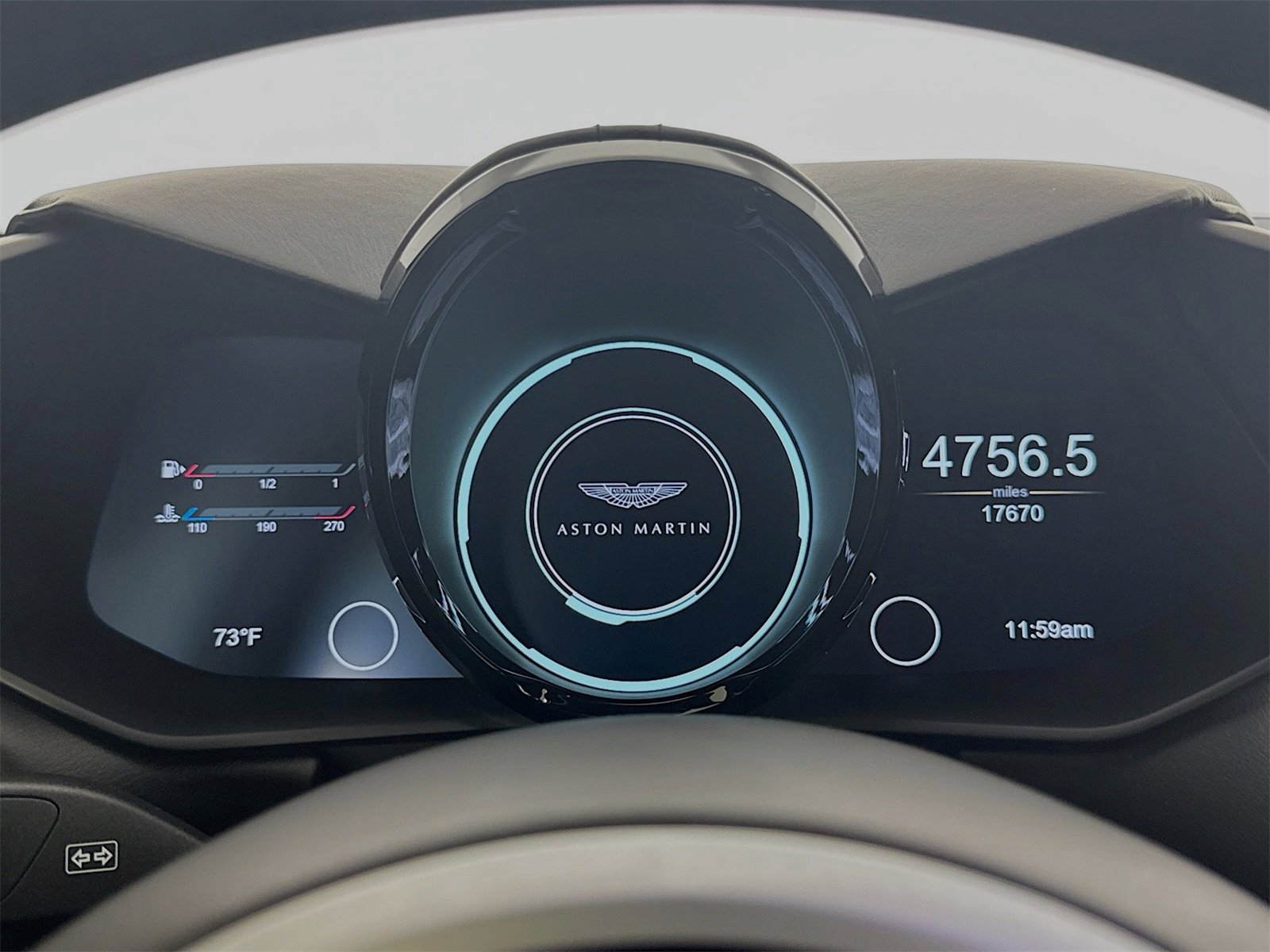 Used 2019 Aston Martin V8 Vantage Coupe image 11