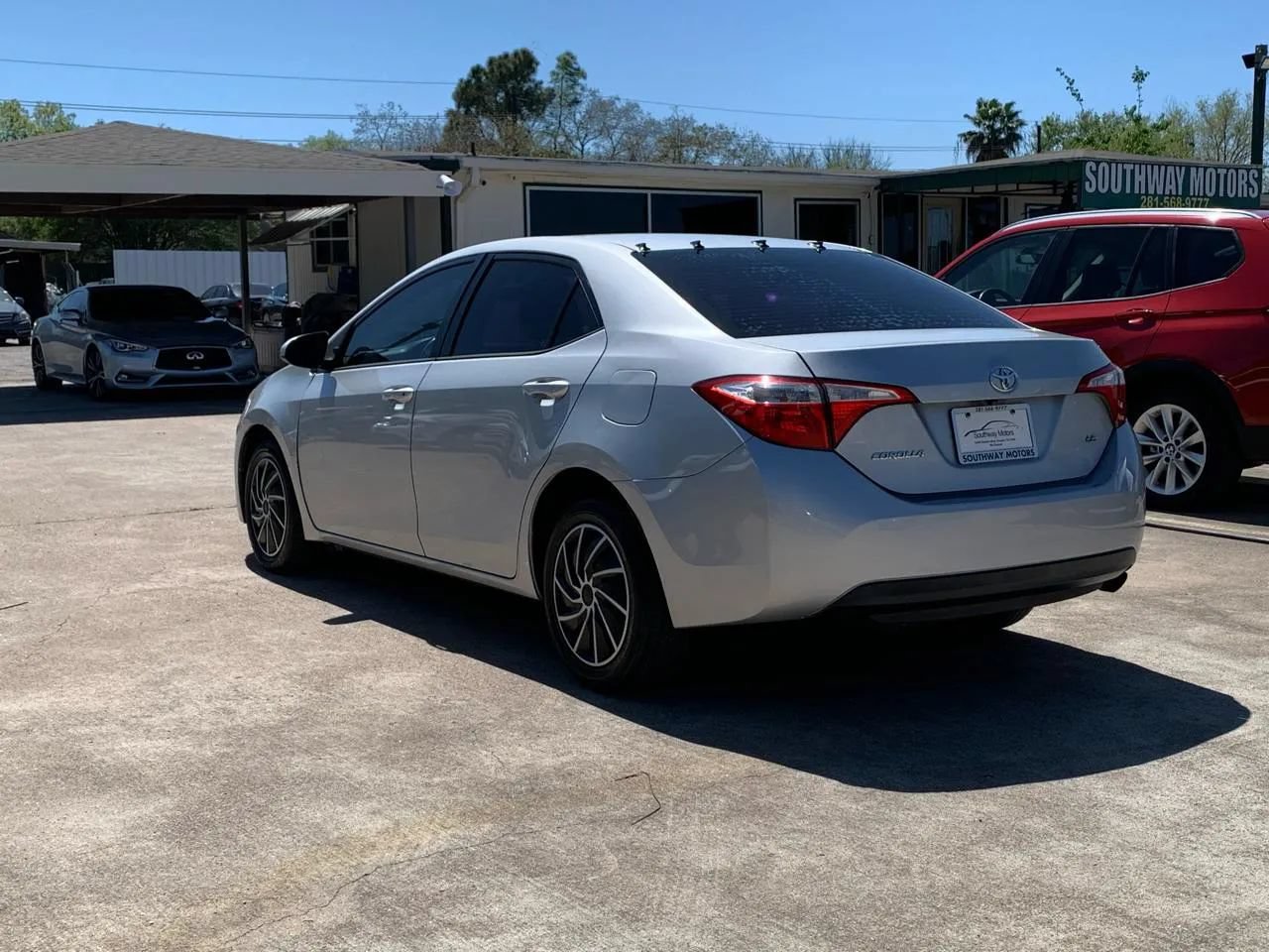 Used 2015 Toyota Corolla LE FWD image 5