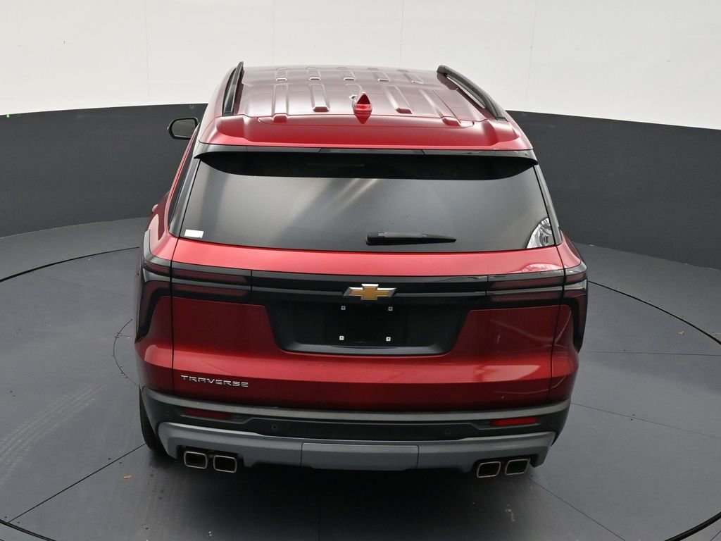Used 2025 Chevrolet Traverse LT FWD image 15