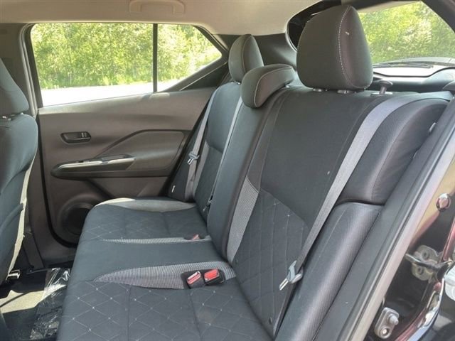 Used 2020 Nissan Kicks S image 18