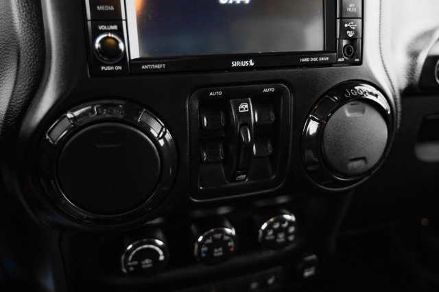 Used 2017 Jeep Wrangler Unlimited Rubicon image 22