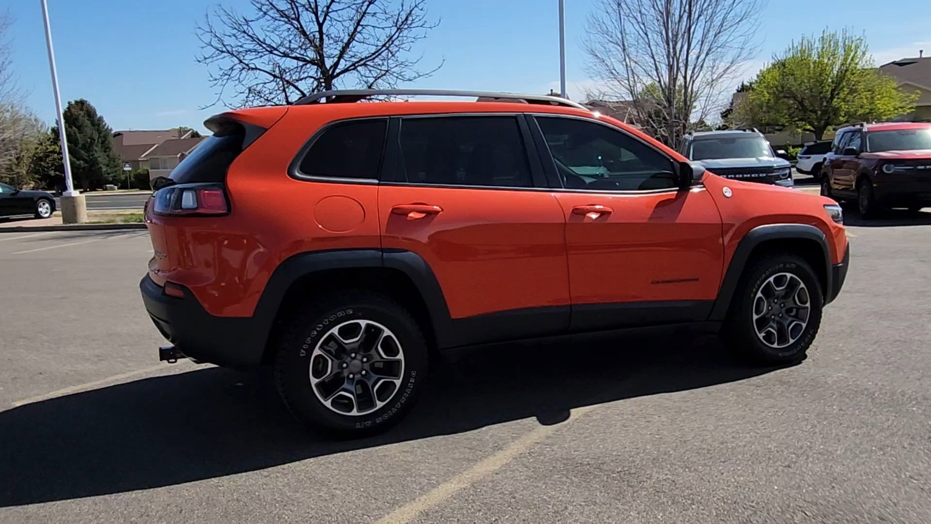 Used 2021 Jeep Cherokee Trailhawk AWD/4WD image 12