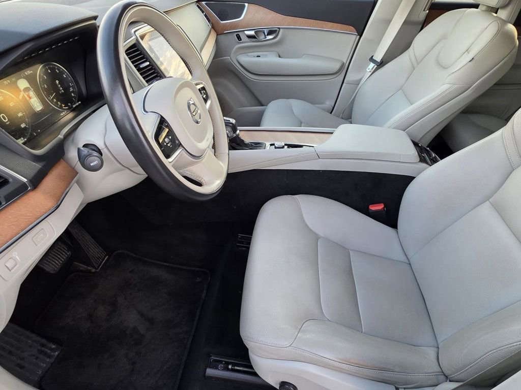 Used 2021 Volvo XC90 T6 Momentum AWD/4WD image 6