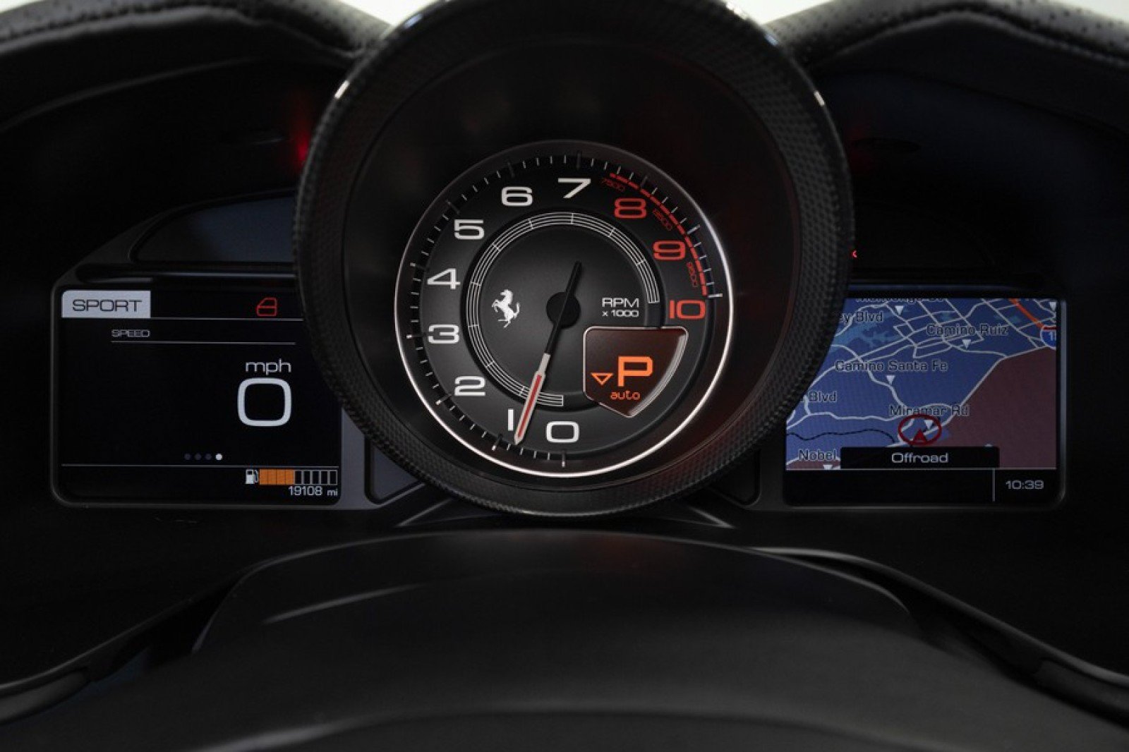 Used 2020 Ferrari Portofino RWD image 30