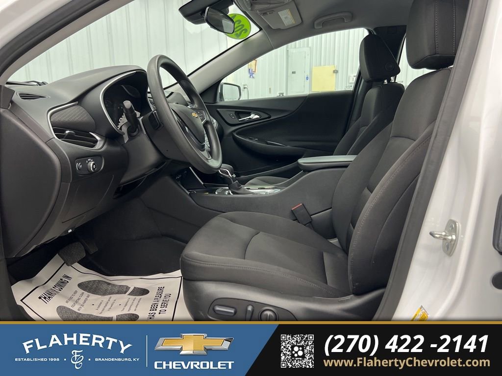 Used 2024 Chevrolet Malibu LT image 9