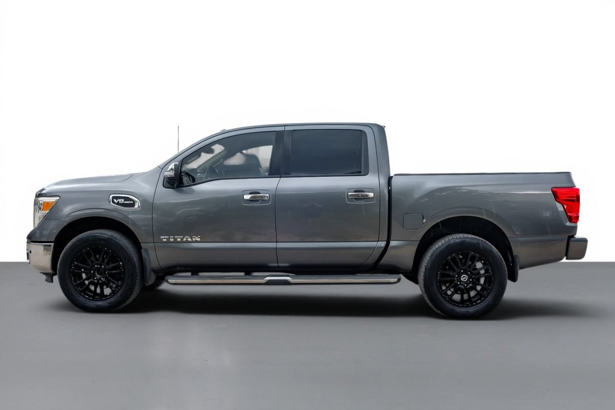 Used 2017 Nissan Titan SL AWD/4WD image 9