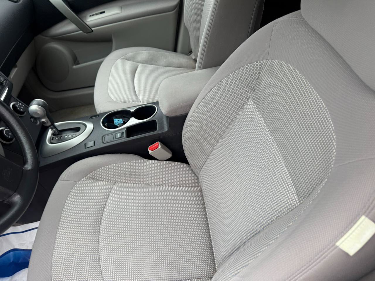 Used 2012 Nissan Rogue SV image 10