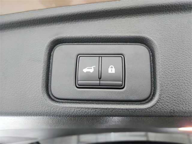 Used 2024 Nissan Pathfinder Platinum w/ Cargo Package image 46