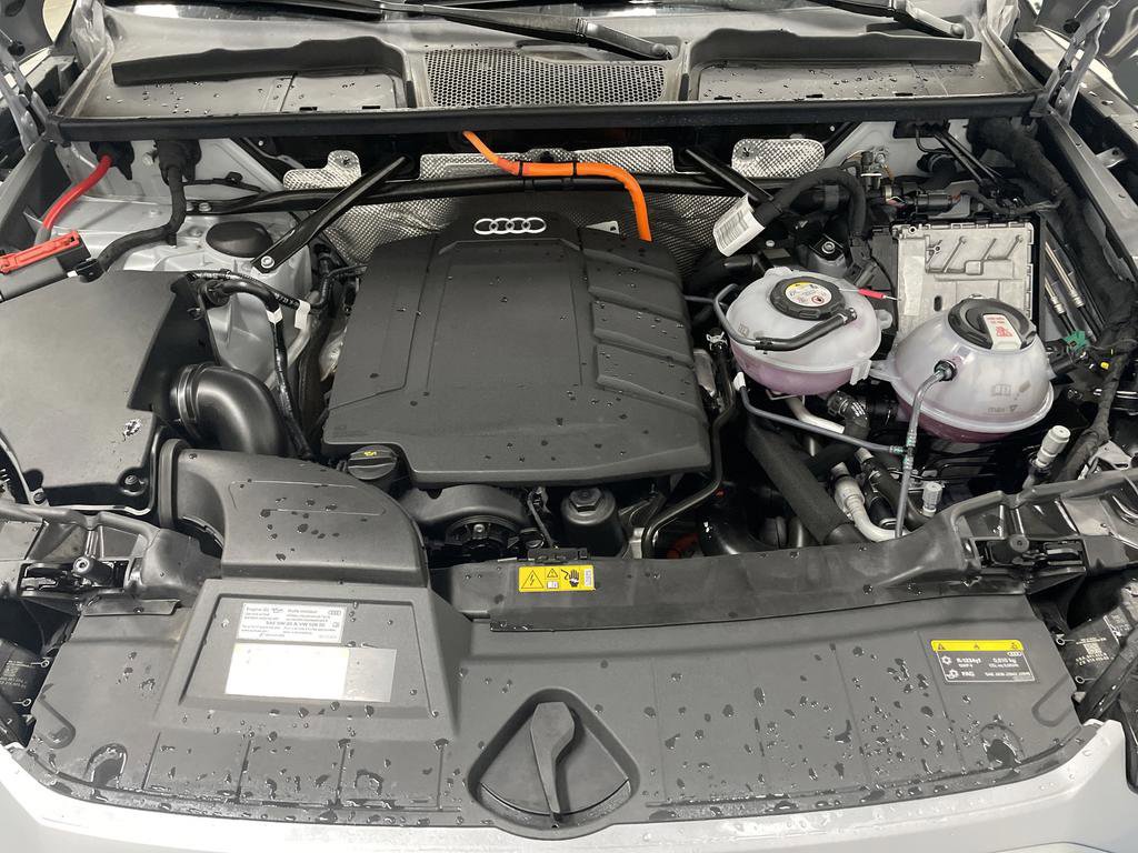 Used 2024 Audi Q5 e Premium Plus w/ Premium Plus Package image 39