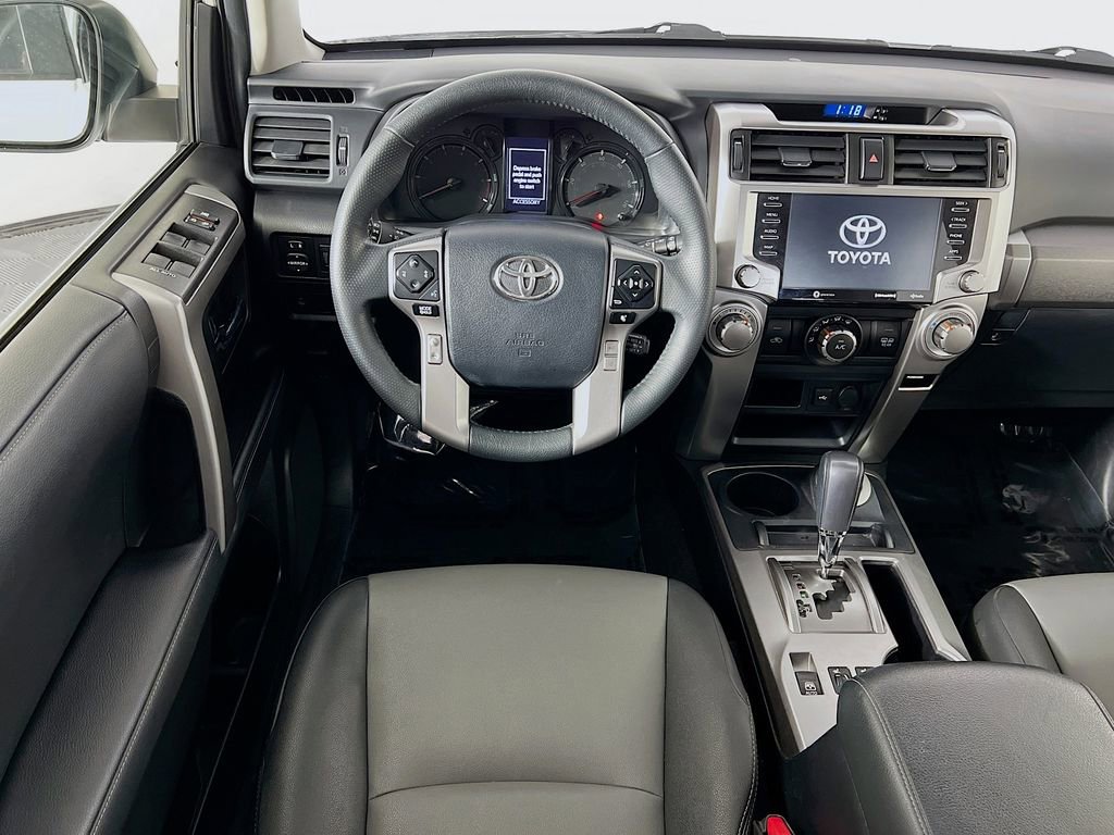 Used 2020 Toyota 4Runner SR5 Premium w/ Moonroof Package AWD/4WD image 23