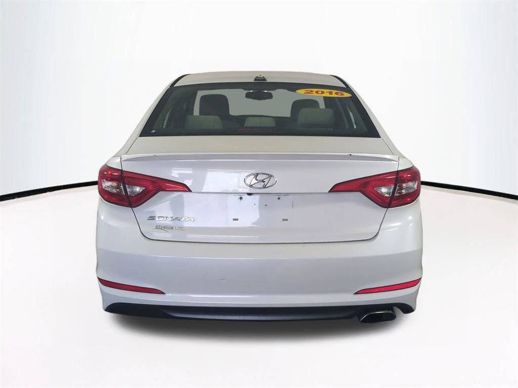 Used 2016 Hyundai Sonata SE FWD image 6