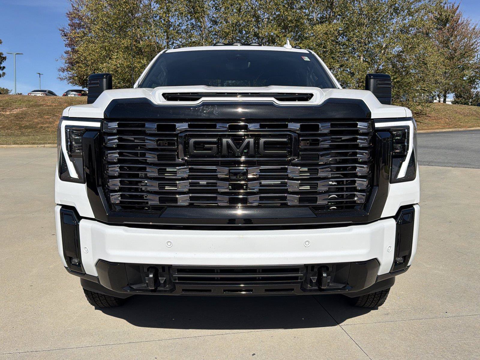 New 2026 GMC Sierra 3500 Denali Ultimate AWD/4WD image 2