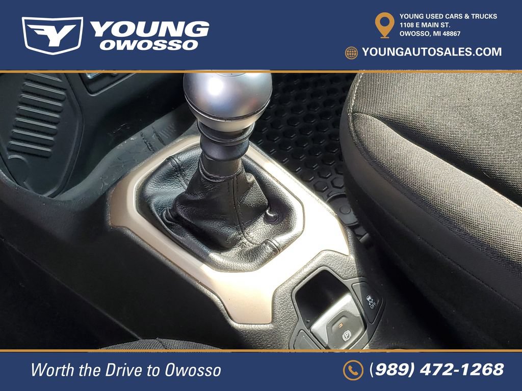 Used 2016 Jeep Renegade 75th Anniversary FWD image 18