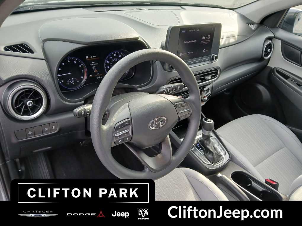 Used 2023 Hyundai Kona SEL image 11