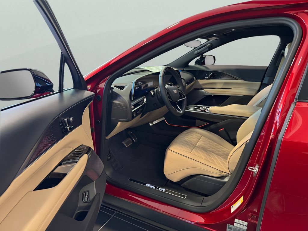 New 2025 Cadillac Lyriq Sport w/ Nappa Leather Package AWD/4WD image 8