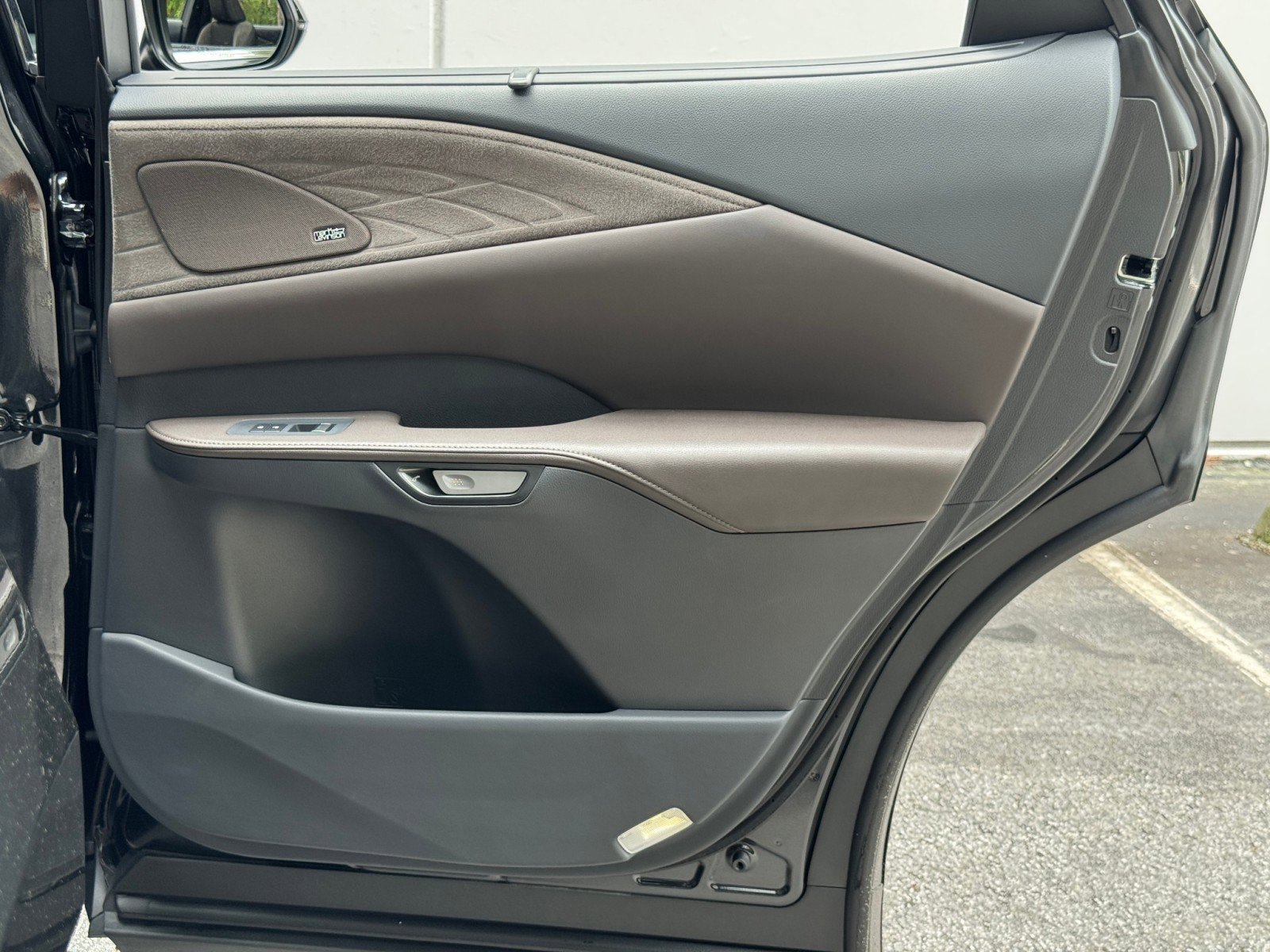 Used 2023 Lexus RX 350 w/ Luxury Package image 48