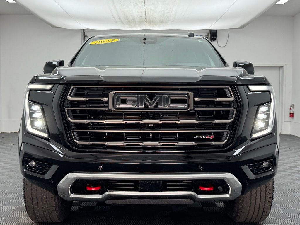 Used 2025 GMC Yukon XL AT4 Ultimate w/ LPO, Illumination Package AWD/4WD image 19