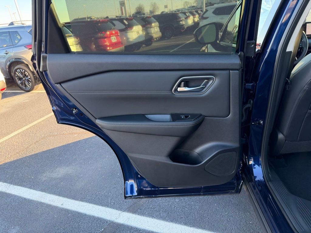 New 2026 Nissan Rogue Platinum w/ Platinum Premium Package image 16