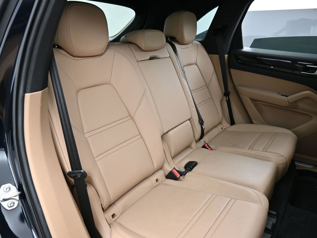 Used 2020 Porsche Cayenne AWD/4WD image 26