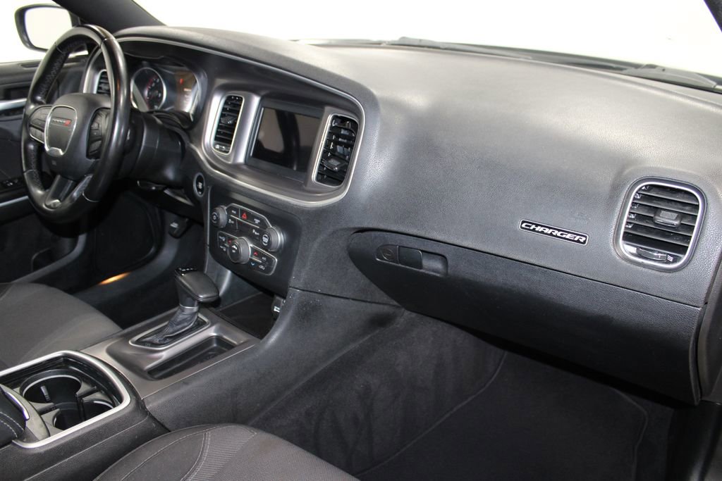 Used 2022 Dodge Charger SXT RWD image 26