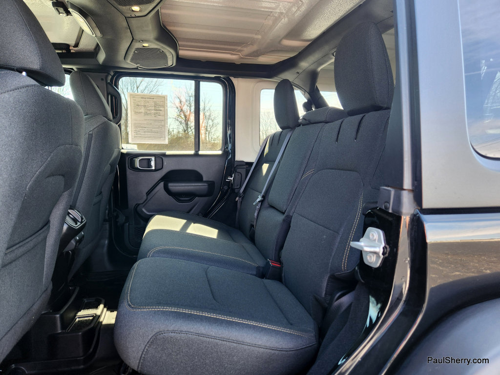 Used 2025 Jeep Wrangler Willys image 46