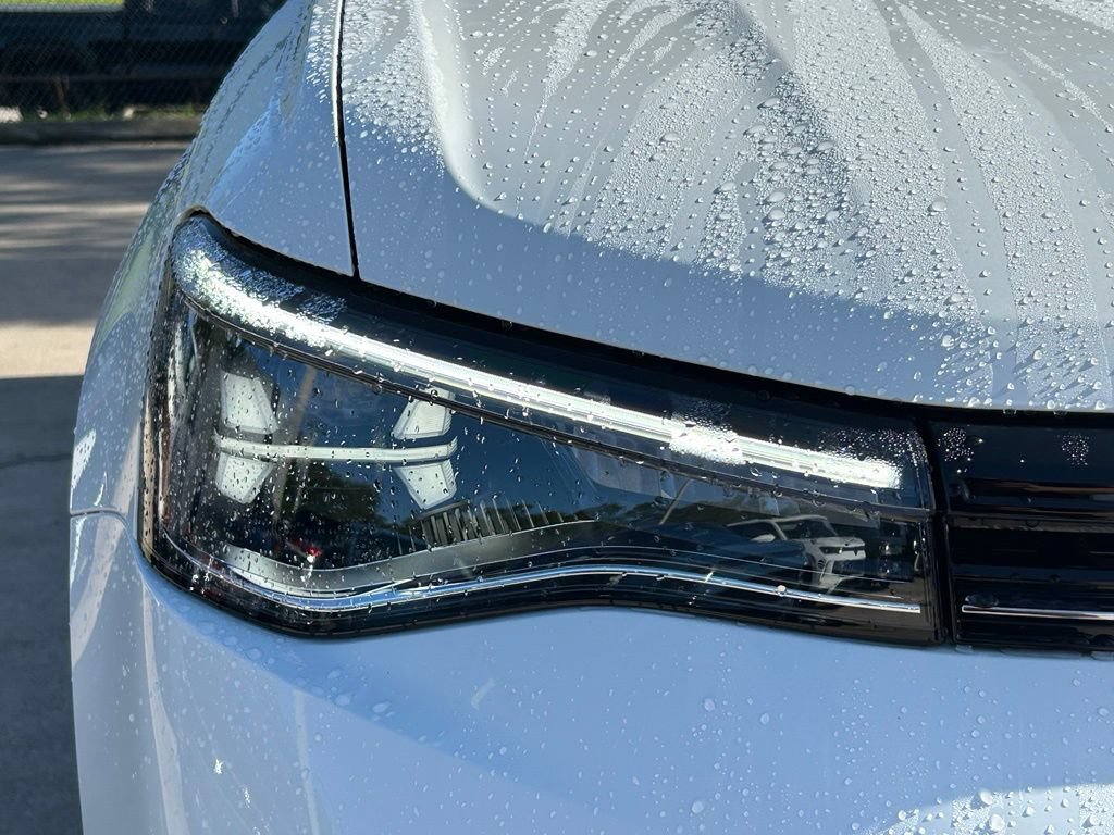 New 2026 Volkswagen Taos SE FWD image 32