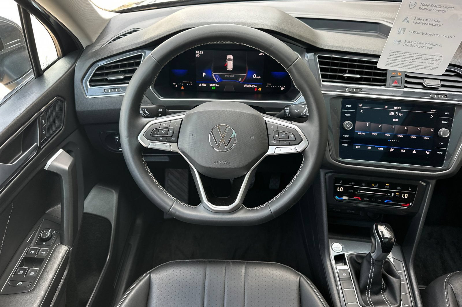 Used 2023 Volkswagen Tiguan SE w/ Panoramic Sunroof Package FWD image 14