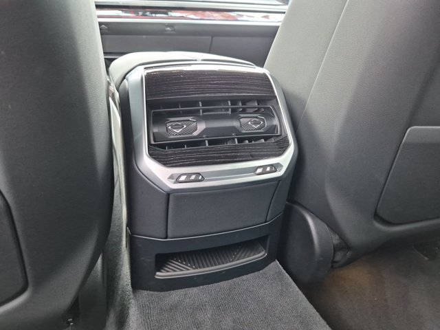 Used 2026 BMW 740i xDrive AWD/4WD image 17