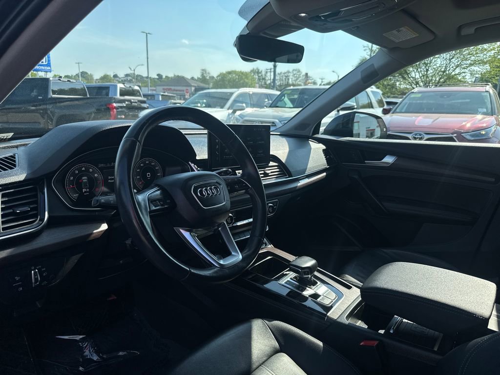 Used 2021 Audi Q5 2.0T Premium Plus w/ Premium Plus Package AWD/4WD image 16