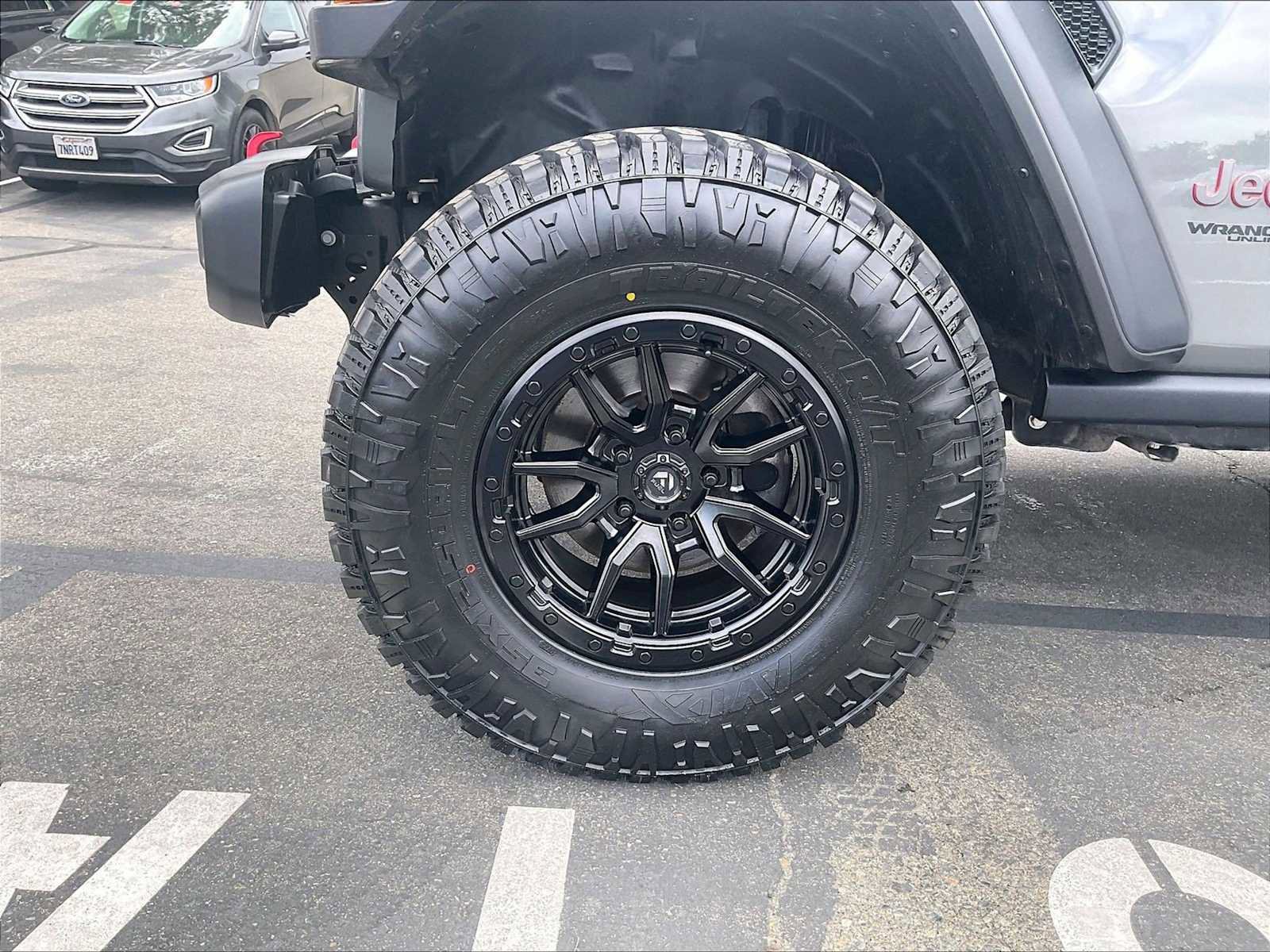 Used 2021 Jeep Wrangler Unlimited Rubicon w/ LED Lighting Group AWD/4WD image 12