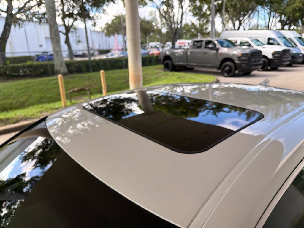 Used 2024 Lexus ES 350 F Sport w/ Accessory Package (Z2) FWD image 17
