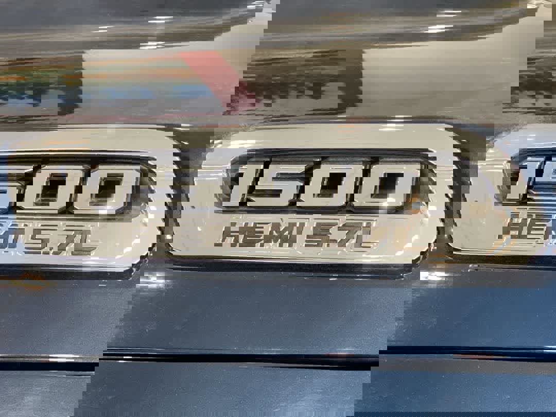 Used 2019 RAM 1500 Limited image 12