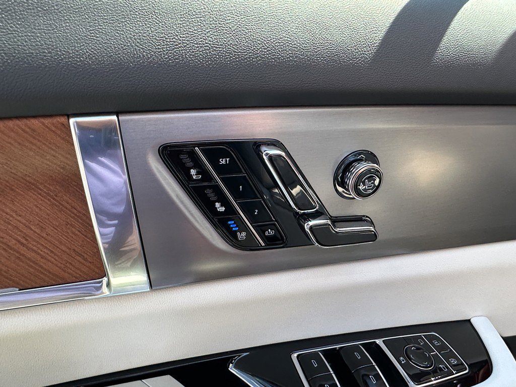 New 2026 Cadillac Vistiq Sport image 18