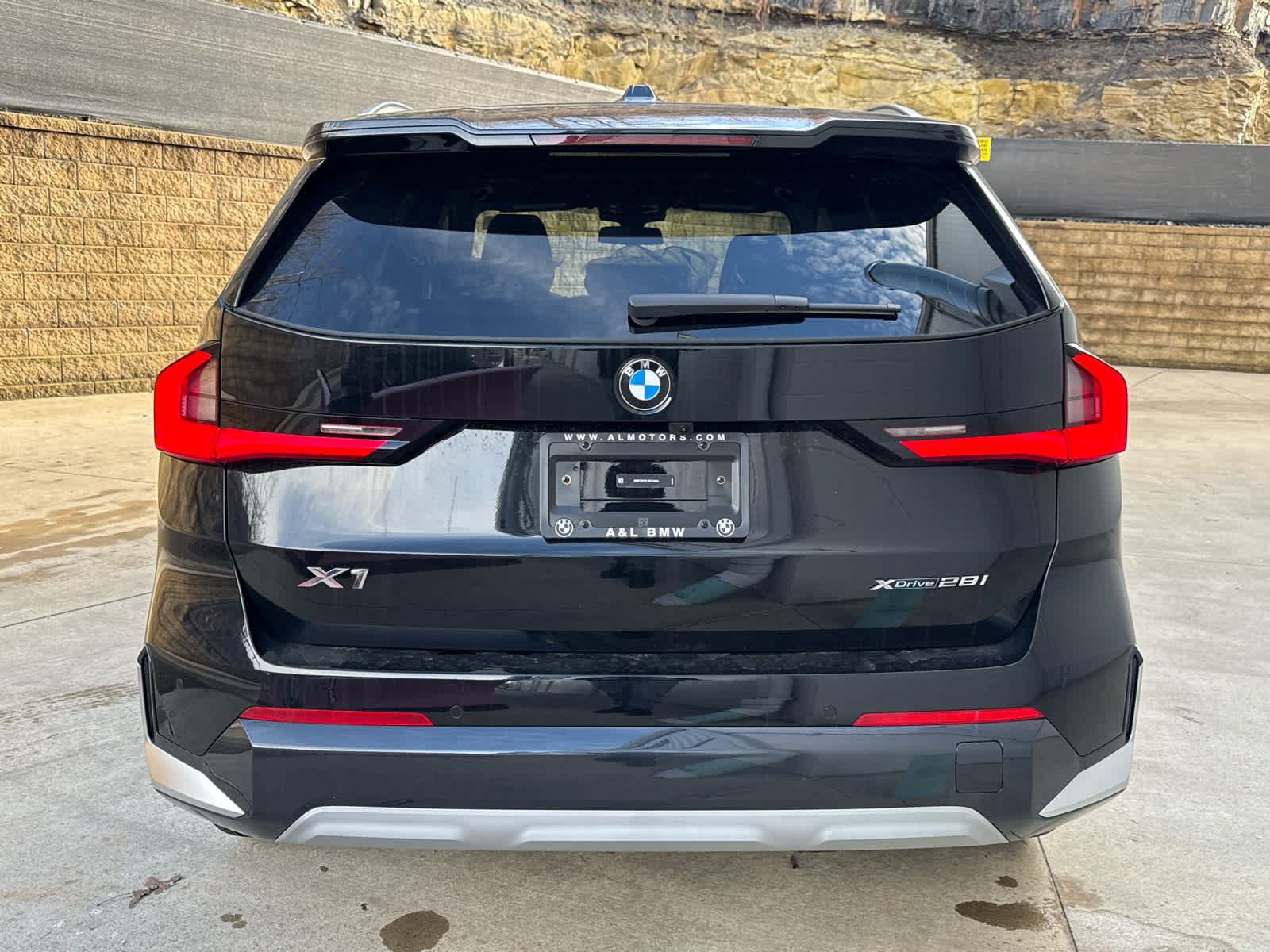 Used 2026 BMW X1 xDrive28i w/ Convenience Package AWD/4WD image 4